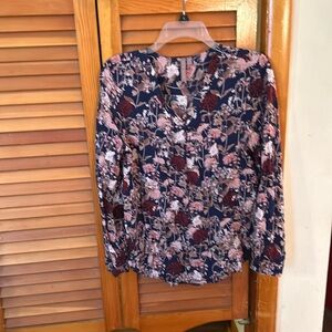 Brina & Em long sleeve navy and burgundy Small top